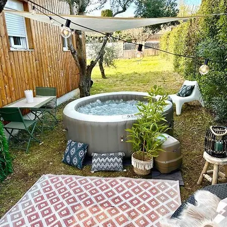 Provencal Atypique Avec Jacuzzi Prive *