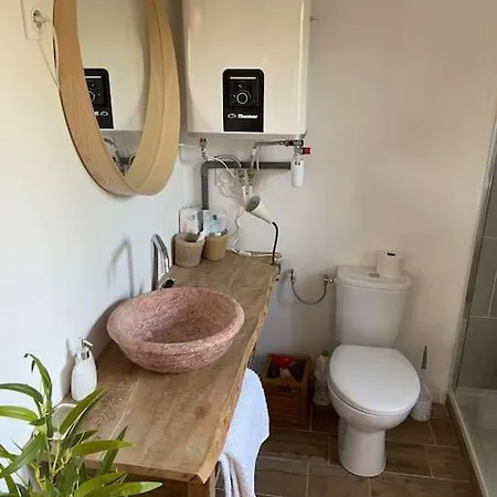 Provencal Atypique Avec Jacuzzi Prive Apartment